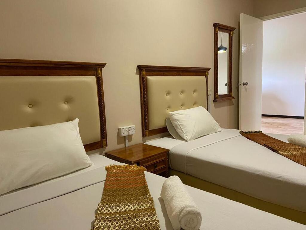 Delima Hotel & Homestay Port Dickson Exteriör bild